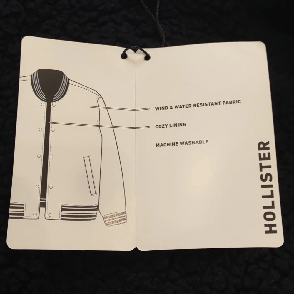 HOLLISTER COZY VARSITY JACKET. - Picture 17 of 17